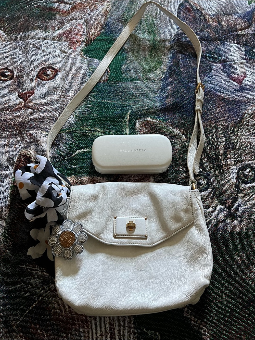 Marc Jacobs Cream Leather Shoulder Bag with Gold-Tone Hardware and Sunglasses